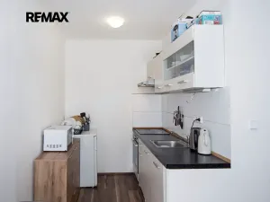 Pronájem bytu 2+kk, Praha - Nusle, Plamínkové, 40 m2