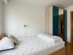 Pronájem bytu 3+kk, Praha - Holešovice, Komunardů, 75 m2
