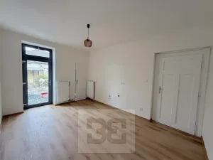 Pronájem rodinného domu, Praha - Kobylisy, Líbeznická, 170 m2