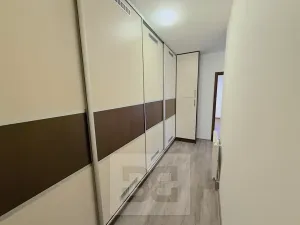 Pronájem bytu 3+kk, Klecany, V Honech, 63 m2