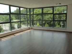 Pronájem kanceláře, Praha, Strakonická, 52 m2