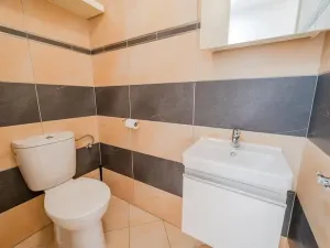 Prodej bytu 2+kk, Praha - Vysočany, Skloněná, 74 m2