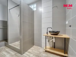 Prodej bytu 4+1, Lesná, 64 m2