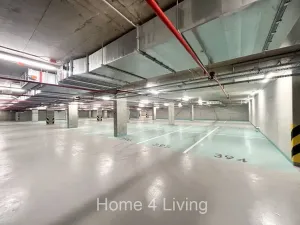 Pronájem garážového stání, Brno, Fuchsova, 12 m2