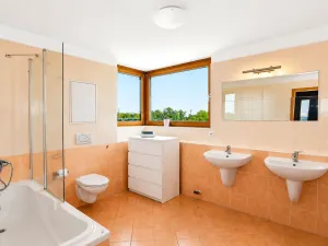 Prodej bytu 4+kk, Praha - Uhříněves, Nové náměstí, 156 m2