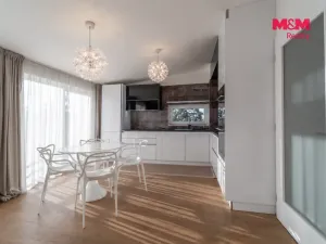 Prodej rodinného domu, Ořech, Karlštejnská, 112 m2