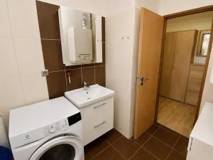 Prodej bytu 2+1, Chvaletice, Dukelská, 48 m2