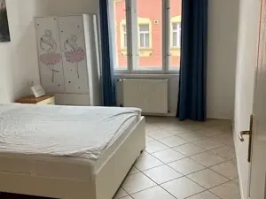 Pronájem bytu 2+kk, Praha - Karlín, Kubova, 43 m2