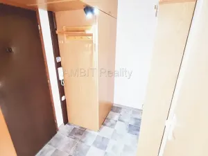 Pronájem bytu 1+kk, Praha - Hostivař, Vajdova, 29 m2