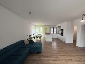 Prodej rodinného domu, Lužany, 156 m2