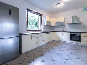 Pronájem rodinného domu, Praha - Kyje, Černičná, 150 m2