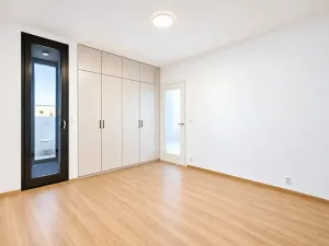 Prodej bytu 3+kk, Praha - Podolí, V rovinách, 80 m2