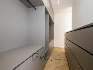 Prodej bytu 4+1, Ostrava, 28. října, 105 m2
