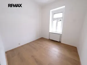 Pronájem bytu 2+kk, Praha - Libeň, Chlumčanského, 35 m2