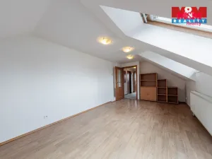 Prodej bytu 1+1, Karlovy Vary, K. Čapka, 36 m2