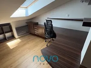 Pronájem bytu 3+1, Praha - Vinohrady, Na Kozačce, 115 m2