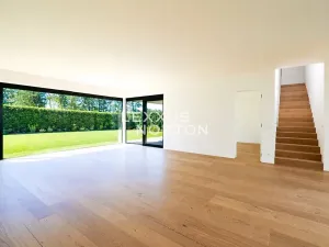 Prodej vily, Praha - Horní Měcholupy, U hostivařského nádraží, 260 m2