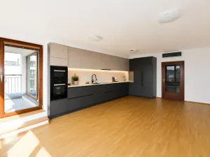 Prodej bytu 4+kk, Praha - Hrdlořezy, V třešňovce, 134 m2