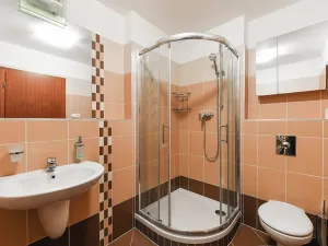 Prodej bytu 4+kk, Praha - Hrdlořezy, V třešňovce, 134 m2