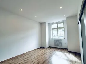 Prodej bytu 2+1, Karlovy Vary, Jaltská, 51 m2