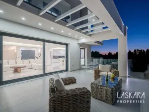 Prodej rodinného domu, Ostrov Zakynthos, Zakynthos, Akrotiri, Řecko, 360 m2