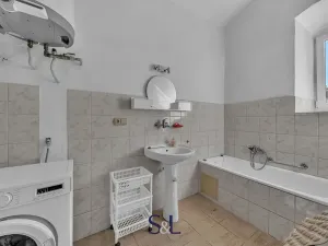 Prodej rodinného domu, Doksy, náměstí Republiky, 470 m2