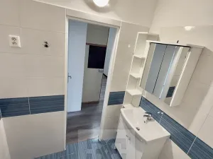 Pronájem bytu 3+1, Praha - Hlubočepy, Prosluněná, 74 m2
