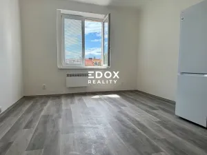 Pronájem bytu 1+kk, Praha - Strašnice, V olšinách, 30 m2