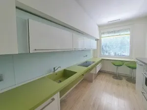 Pronájem bytu 2+1, Zlín, Středová, 58 m2