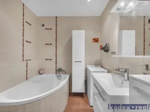 Pronájem bytu 4+1, Hradec Králové, Hradecká, 110 m2