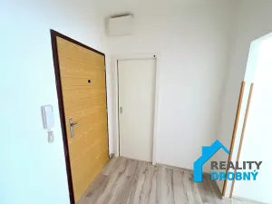 Pronájem bytu 2+kk, Děčín, B. Martinů, 42 m2
