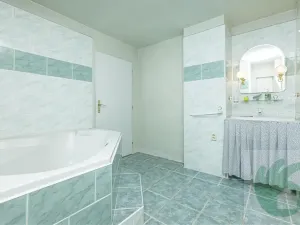 Prodej rodinného domu, Liberec, Charbinská, 240 m2