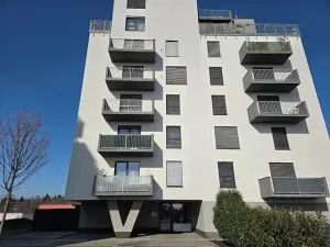 Pronájem bytu 2+kk, Praha, Za černým mostem, 50 m2