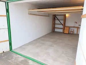 Pronájem garáže, Hradec Králové, Bezručova, 18 m2