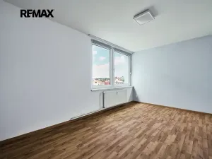 Prodej bytu 2+kk, Praha - Hostivař, Hornoměcholupská, 45 m2