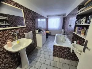 Prodej rodinného domu, Nový Bor, 280 m2