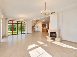 Pronájem vily, Praha, 243 m2
