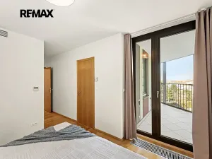Pronájem bytu 2+kk, Praha - Žižkov, Malešická, 73 m2