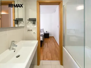 Pronájem bytu 2+kk, Praha - Žižkov, Malešická, 73 m2