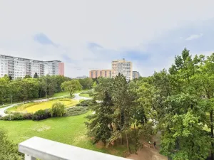 Pronájem bytu 2+kk, Praha - Kobylisy, Famfulíkova, 44 m2