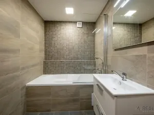 Pronájem bytu 2+1, Ostrava, Varenská, 58 m2