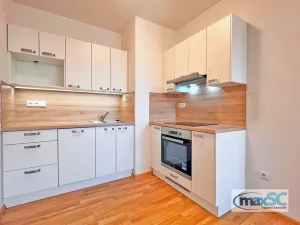Pronájem bytu 3+kk, Holice, Hradecká, 71 m2