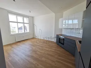 Pronájem bytu 2+kk, Praha - Vršovice, Smolenská, 50 m2