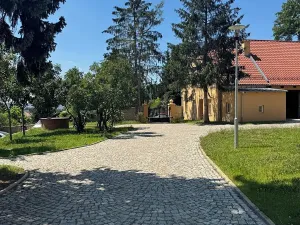 Pronájem skladu, Praha - Libeň, Zvonařovská, 25 m2