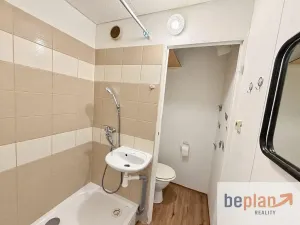 Pronájem bytu 1+1, Ústí nad Labem, Kmochova, 33 m2