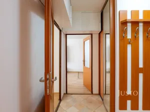 Pronájem bytu 3+kk, Praha - Petrovice, Rezlerova, 63 m2