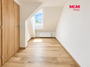Pronájem bytu 3+1, Pardubice - Zelené Předměstí, K Višňovce, 84 m2