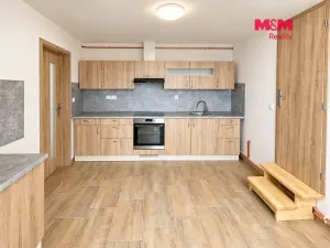 Pronájem bytu 3+1, Pardubice - Zelené Předměstí, K Višňovce, 84 m2