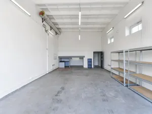 Prodej skladu, Praha - Horní Počernice, Komárovská, 210 m2