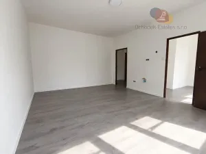 Pronájem bytu 2+kk, Třinec, Slezská, 36 m2